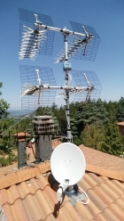 Antenna installata alla Guarda, accoppiata di quattro Yagi in  quarto d'onda - ANTENNISTA